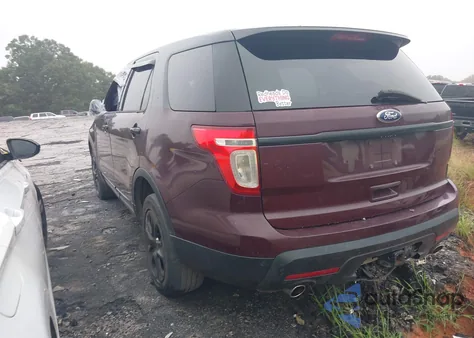 2013 Ford Police Interceptor z USA, uszkodzony, nr VIN 1FM5K8AR8DGA42341